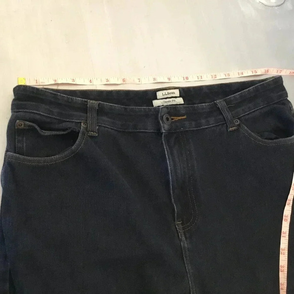 LL Bean Classic Fit Women's Size 16 Blue Denim Jeans Item 275491 - Picture 4 of 12